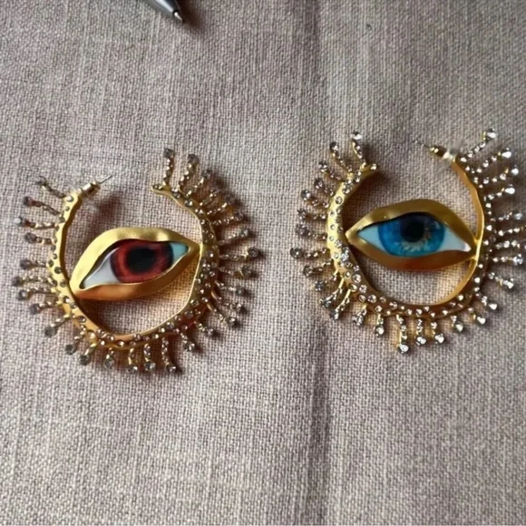 GAZE HOOP GOLD EYES EARRINGS - Picture 4 of 13